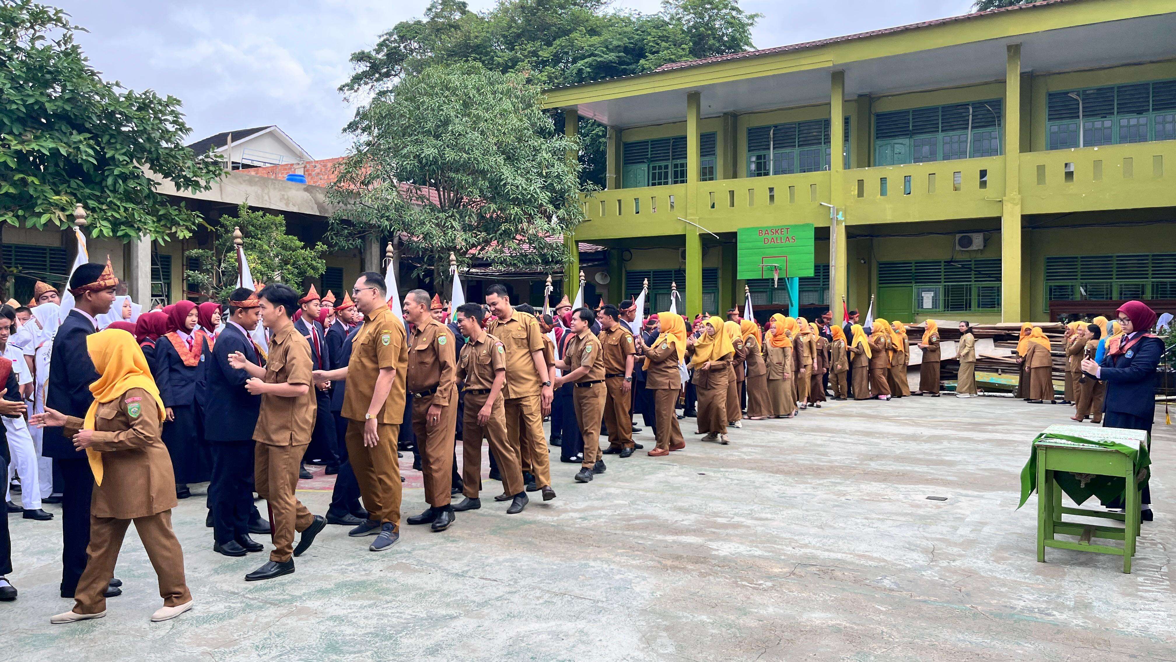 SERAH TERIMA PENGURUS OSIS/MPK/EKSTRAKURIKULER PERIODE 2025/2026 , SMA NEGERI 18 PALEMBANG